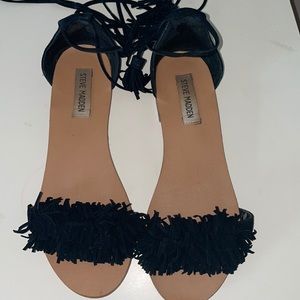 Steven Madden Lace black tassel sandal